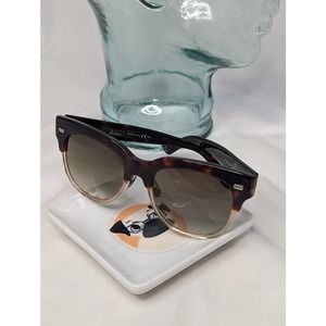 Auth. Gucci club master style sunglasses
